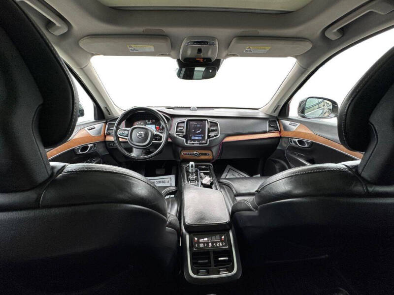 2016 Volvo XC90 T8 eAWD Inscription