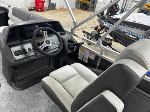 2026 Sun Tracker Fishin' Barge 22 XP3