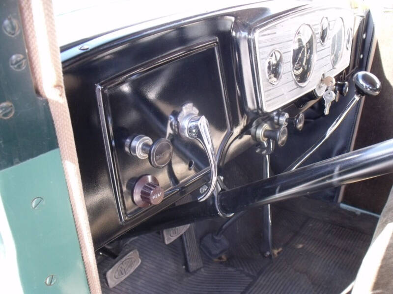 1932 Oldsmobile F-32