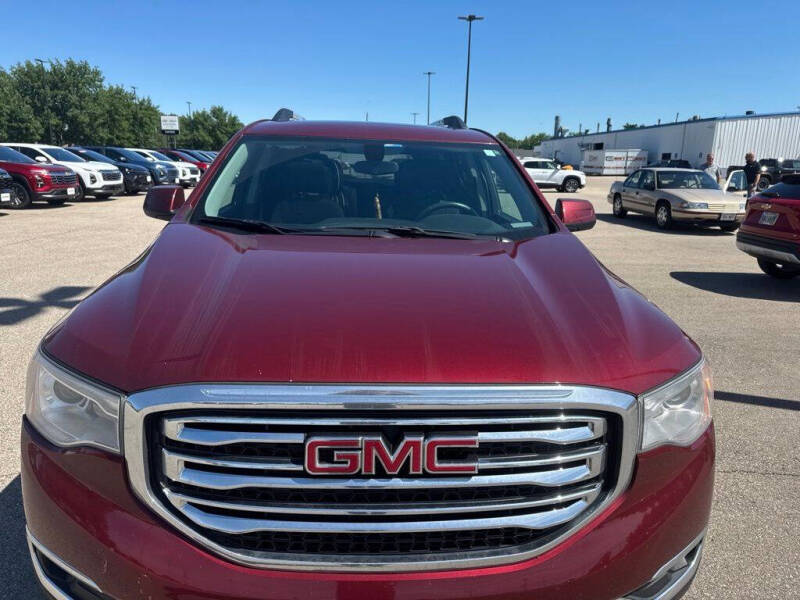 2017 GMC Acadia SLE-2