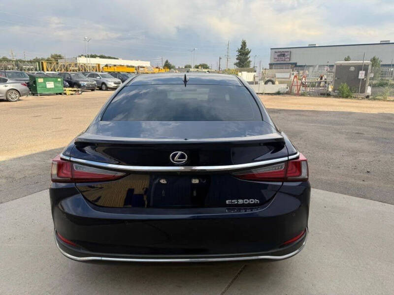 2020 Lexus ES 300h