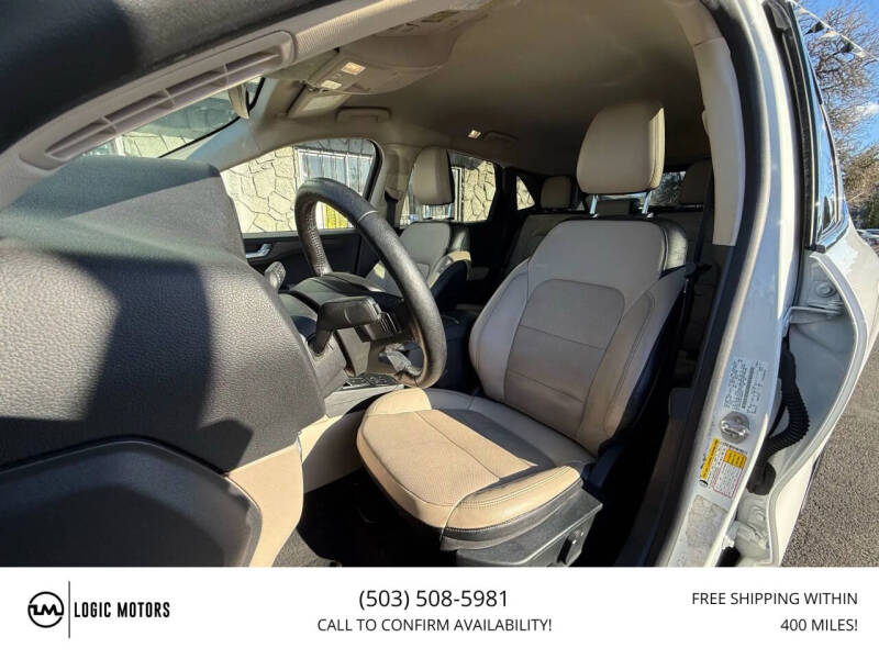 2020 Ford Escape Titanium