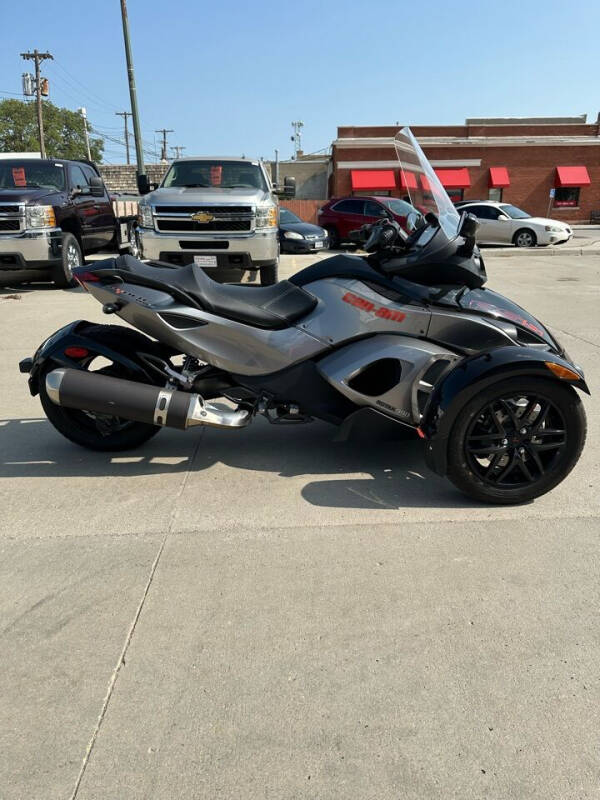 2011 Can-Am SPYDER ROADSTER