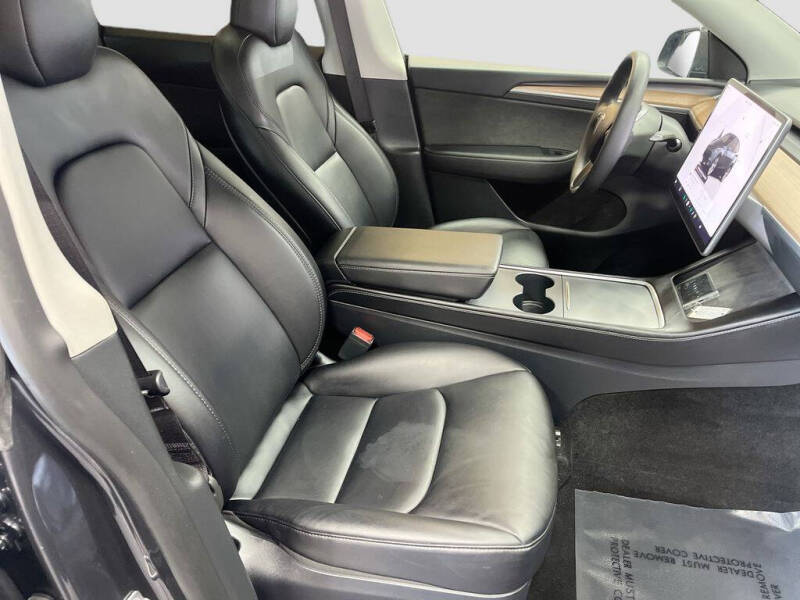 2024 Tesla Model Y Long Range