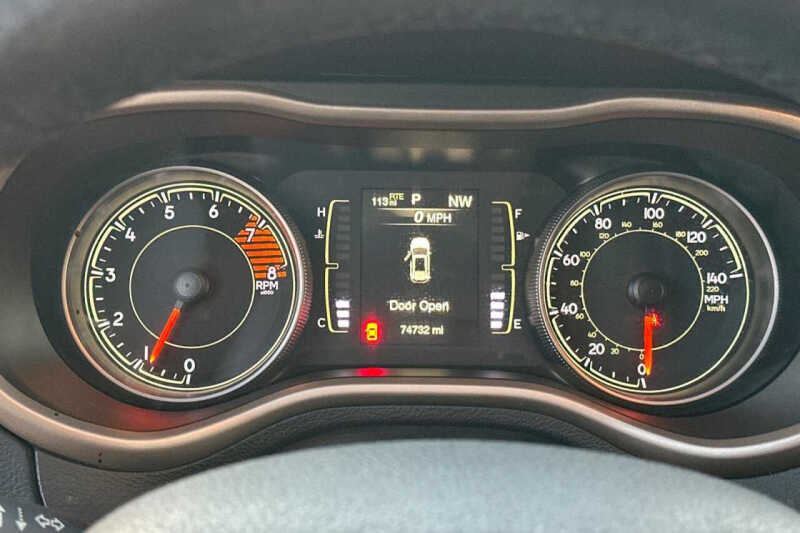 2017 Jeep Cherokee Sport Altitude