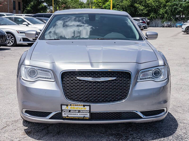 2015 Chrysler 300 Limited
