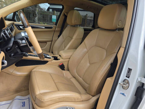 2017 Porsche Macan S