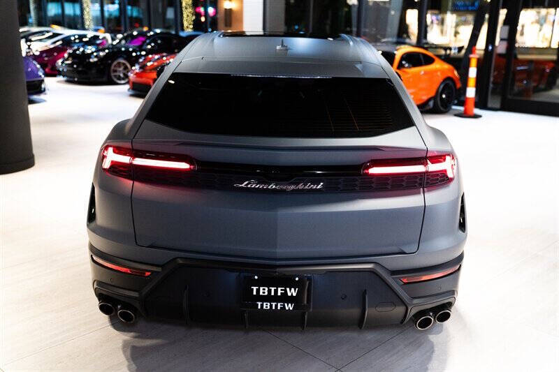2025 Lamborghini Urus SE