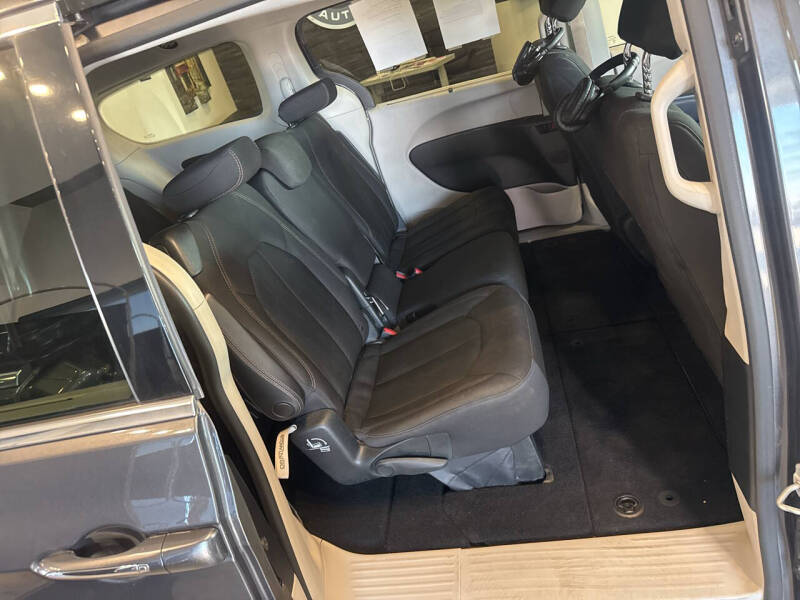 2018 Chrysler Pacifica Touring Plus