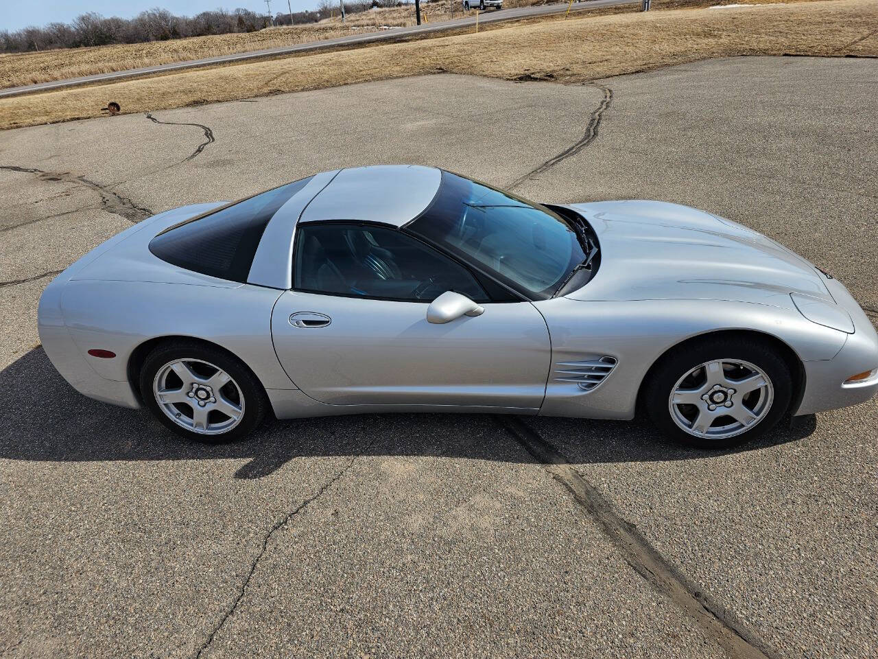 1999 Chevrolet Corvette 13