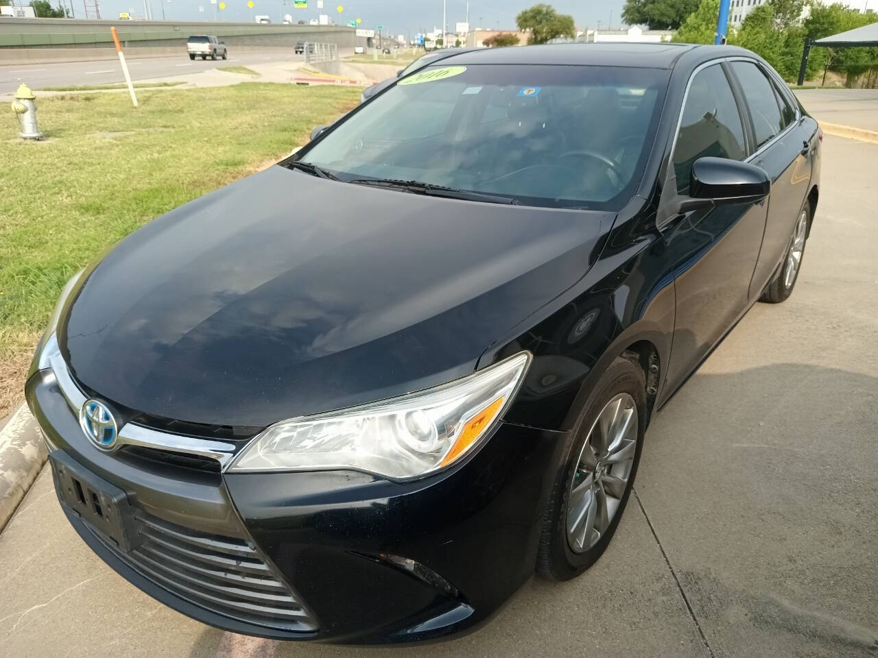 2016 Toyota Camry Hybrid for sale at Auto Haus Imports in Grand Prairie, TX