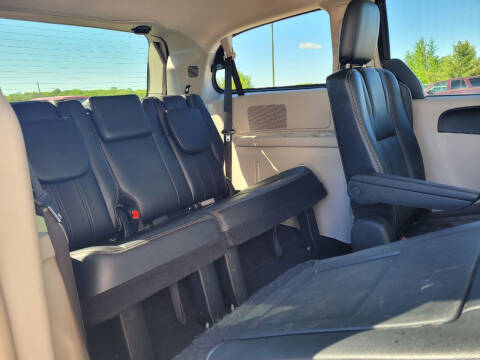 2013 Chrysler Town and Country Touring