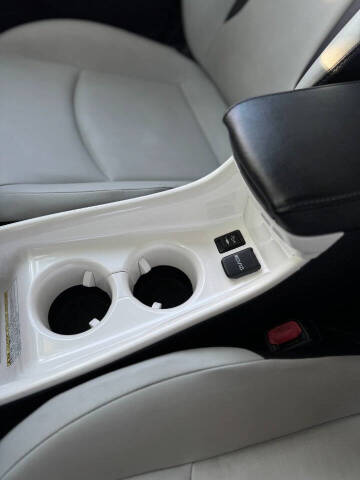 2016 Toyota Prius Four Touring