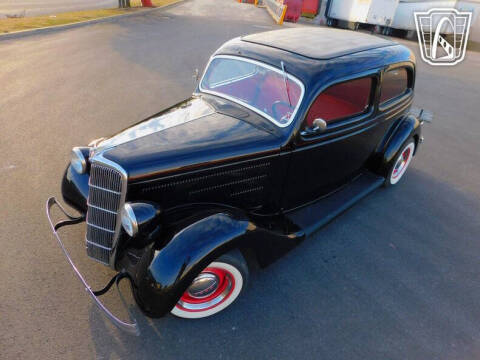 1935 Ford Tudor