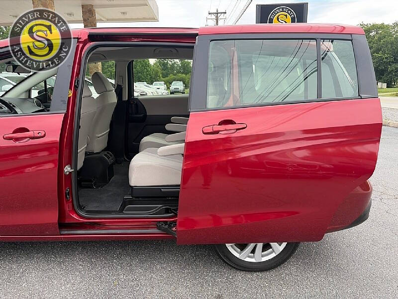 2015 Mazda MAZDA5 Sport