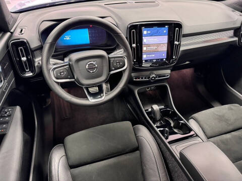2021 Volvo XC40 Recharge Pure Electric P8