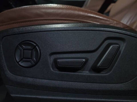 2022 Audi e-tron quattro Premium Plus