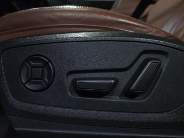 2022 Audi e-tron quattro Premium Plus