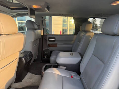 2010 Toyota Sequoia Platinum