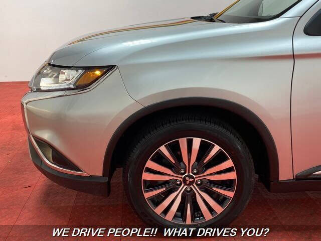 2020 Mitsubishi Outlander SE