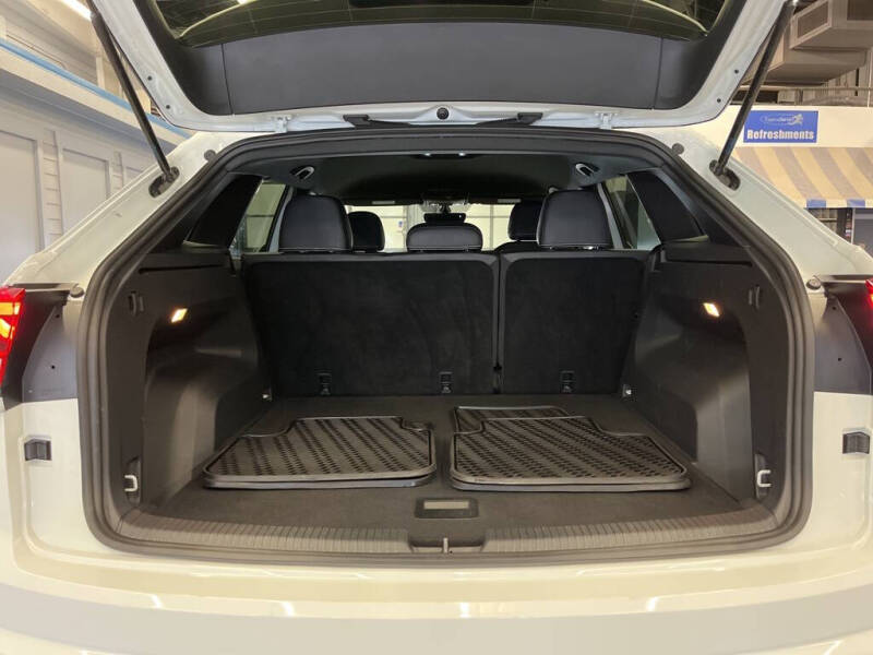 2022 Volkswagen Atlas Cross Sport V6 SE 4Motion