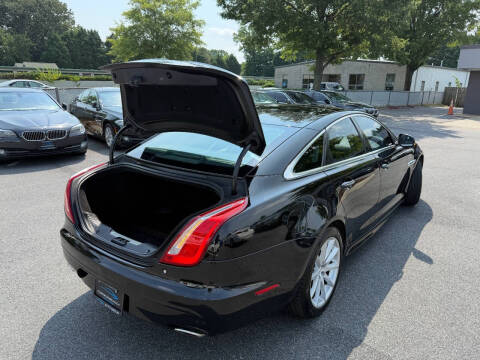 2016 Jaguar XJ R-Sport