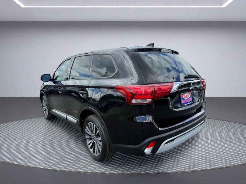 2020 Mitsubishi Outlander SE