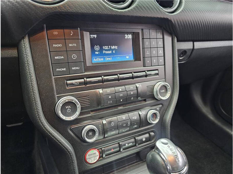 2016 Ford Mustang V6