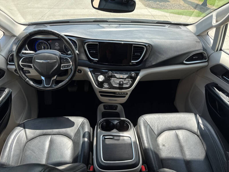 2021 Chrysler Pacifica Touring L