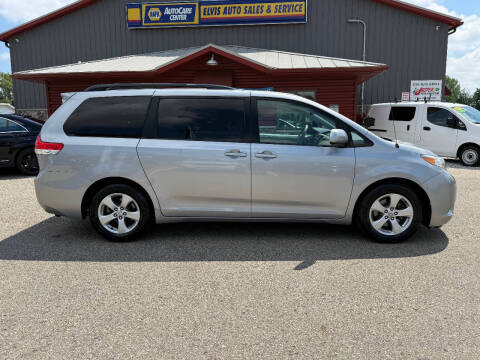 2012 Toyota Sienna LE 8-Passenger