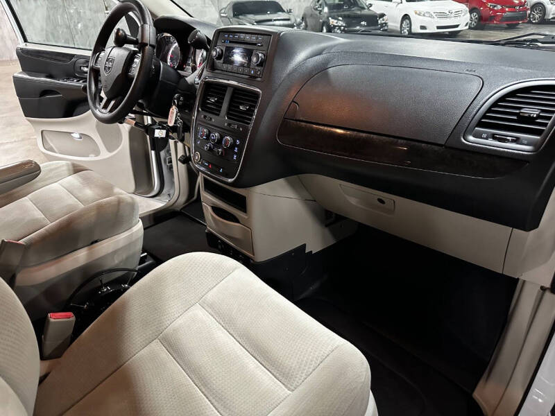 2015 Dodge Grand Caravan SE