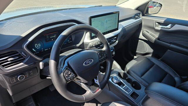 2025 Ford Escape Platinum