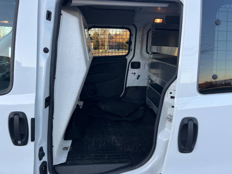 2019 RAM Promaster City SLT photo 12