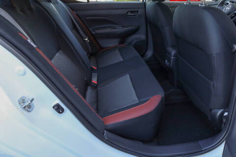 2025 Nissan Versa SR