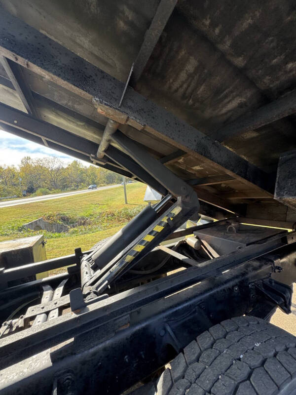 2005 Ford F-750 Super Duty