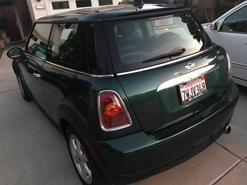 Dk. Green 2007 MINI Cooper Base 2dr Hatchback 4