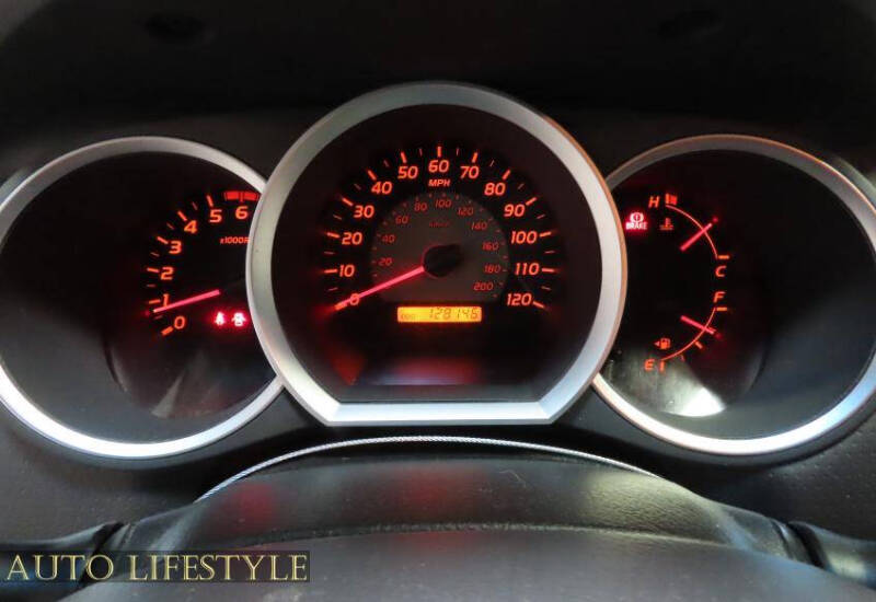 2006 Toyota Tacoma X-Runner V6