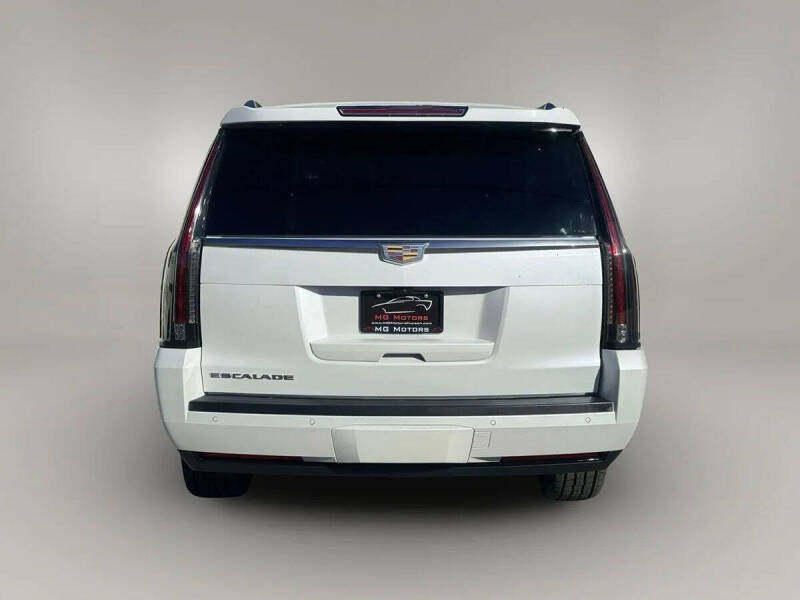 2019 Cadillac Escalade ESV Luxury