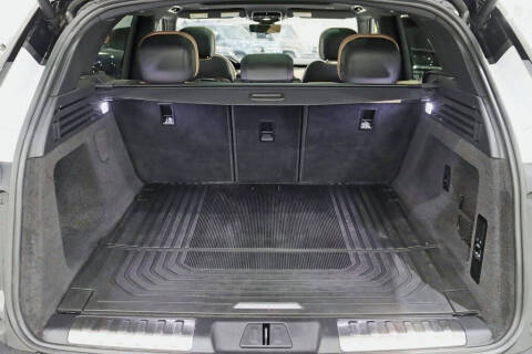 2025 Land Rover Range Rover Sport P460e Dynamic SE