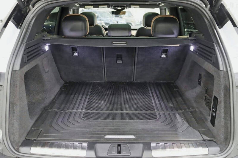 2025 Land Rover Range Rover Sport P460e Dynamic SE