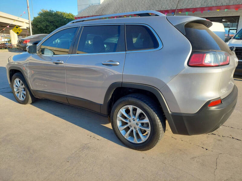 2019 Jeep Cherokee Latitude