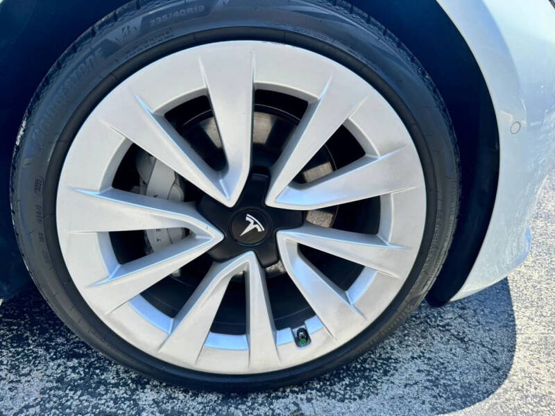 2021 Tesla Model 3 Standard Range Plus