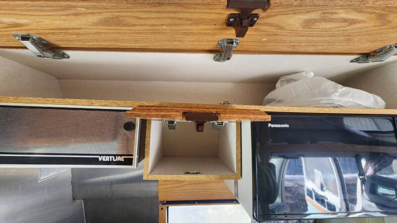 1996 Roadtrek 190 Versatile