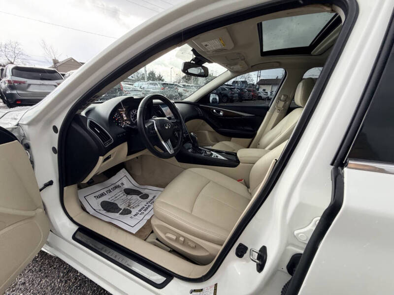 2018 Infiniti Q50 3.0T Luxe