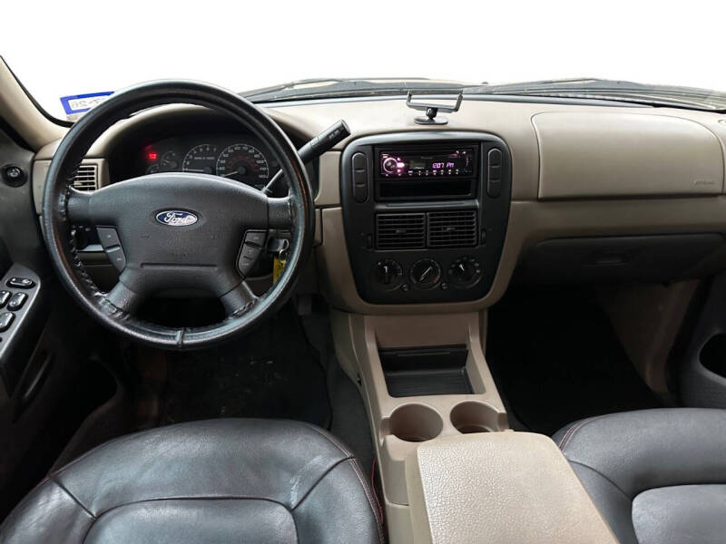 2002 Ford Explorer XLS