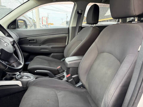 2013 Mitsubishi Outlander Sport ES
