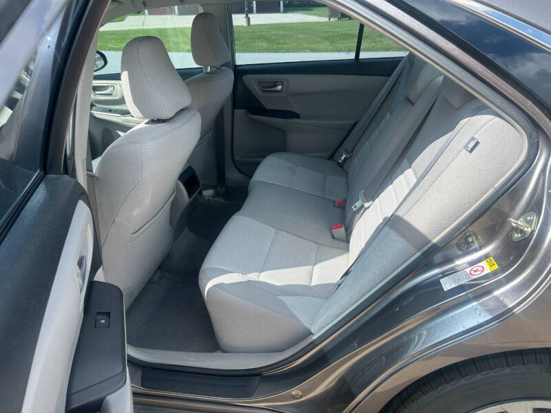 2017 Toyota Camry LE