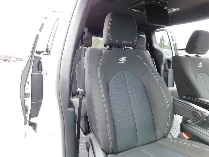 2020 Chrysler Pacifica Touring