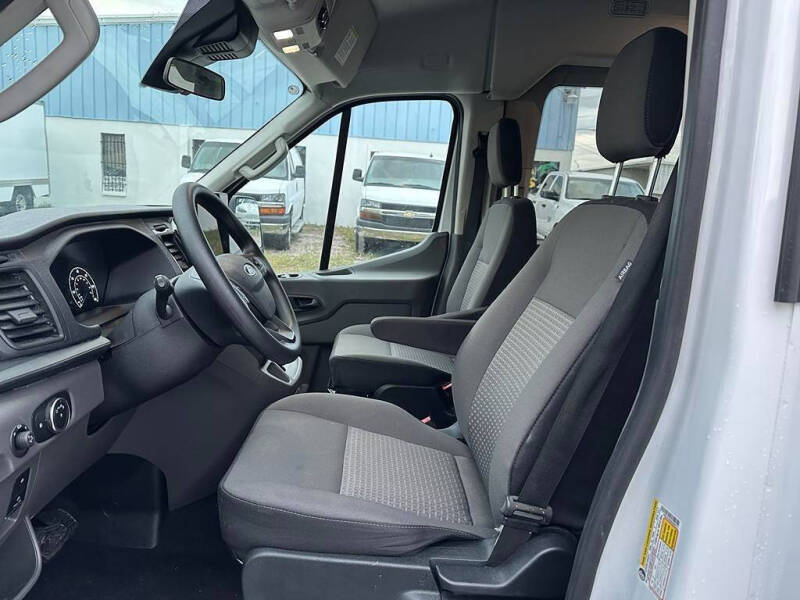 2025 Ford Transit 350 XLT