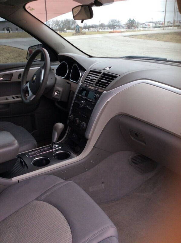 2011 Chevrolet Traverse LS
